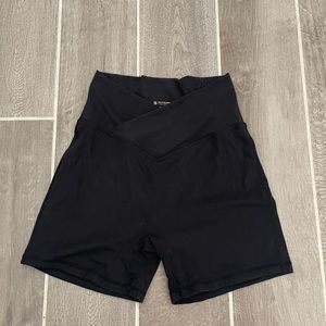 BuffBunny Siren Short - Onyx Black